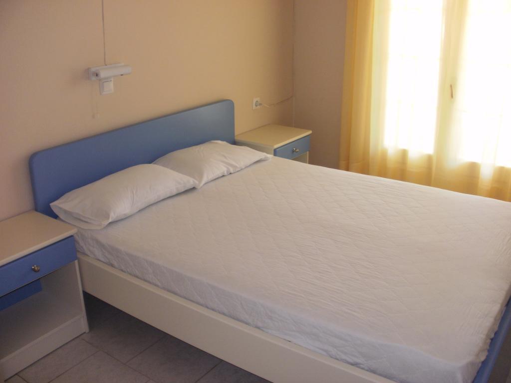 Triantis Apartments Lygia  Camera foto